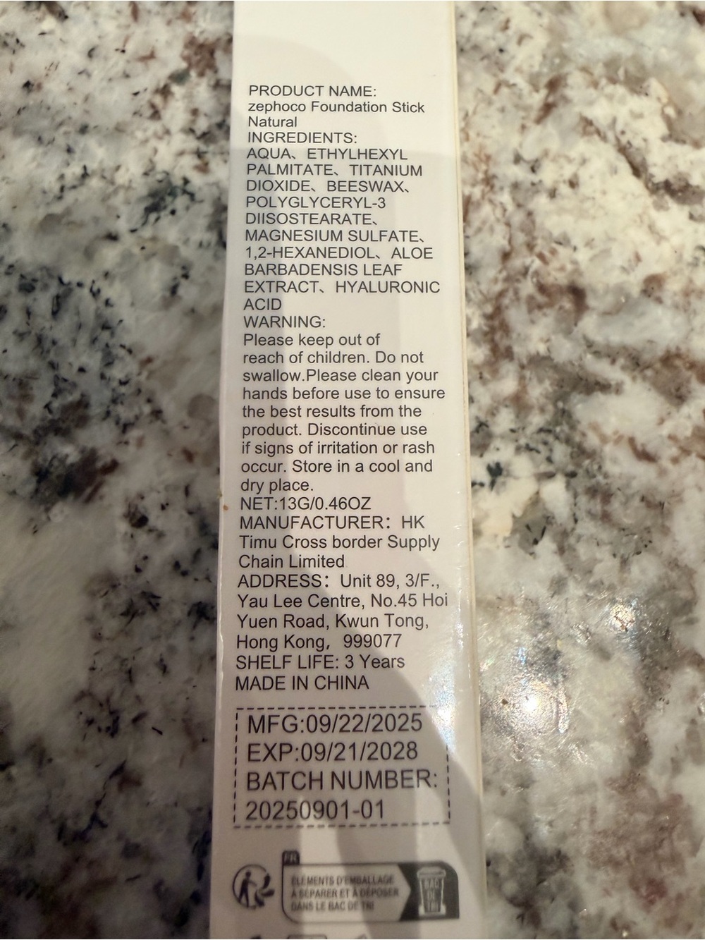 All-In-One Color adapting foundation stick - Picture 9 of 10